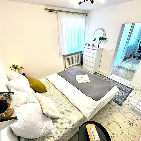 2-room With Balcony And Kitchen Appartamento