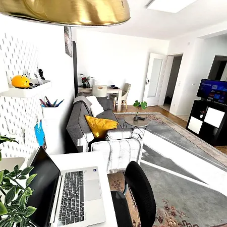 2-room With Balcony And Kitchen Appartement *