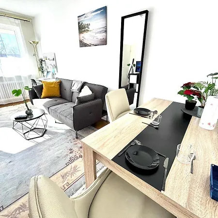 2-room With Balcony And Kitchen Appartement *
