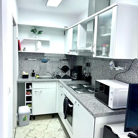 Apartment 2-room With Balcony And Kitchen Nürnberg